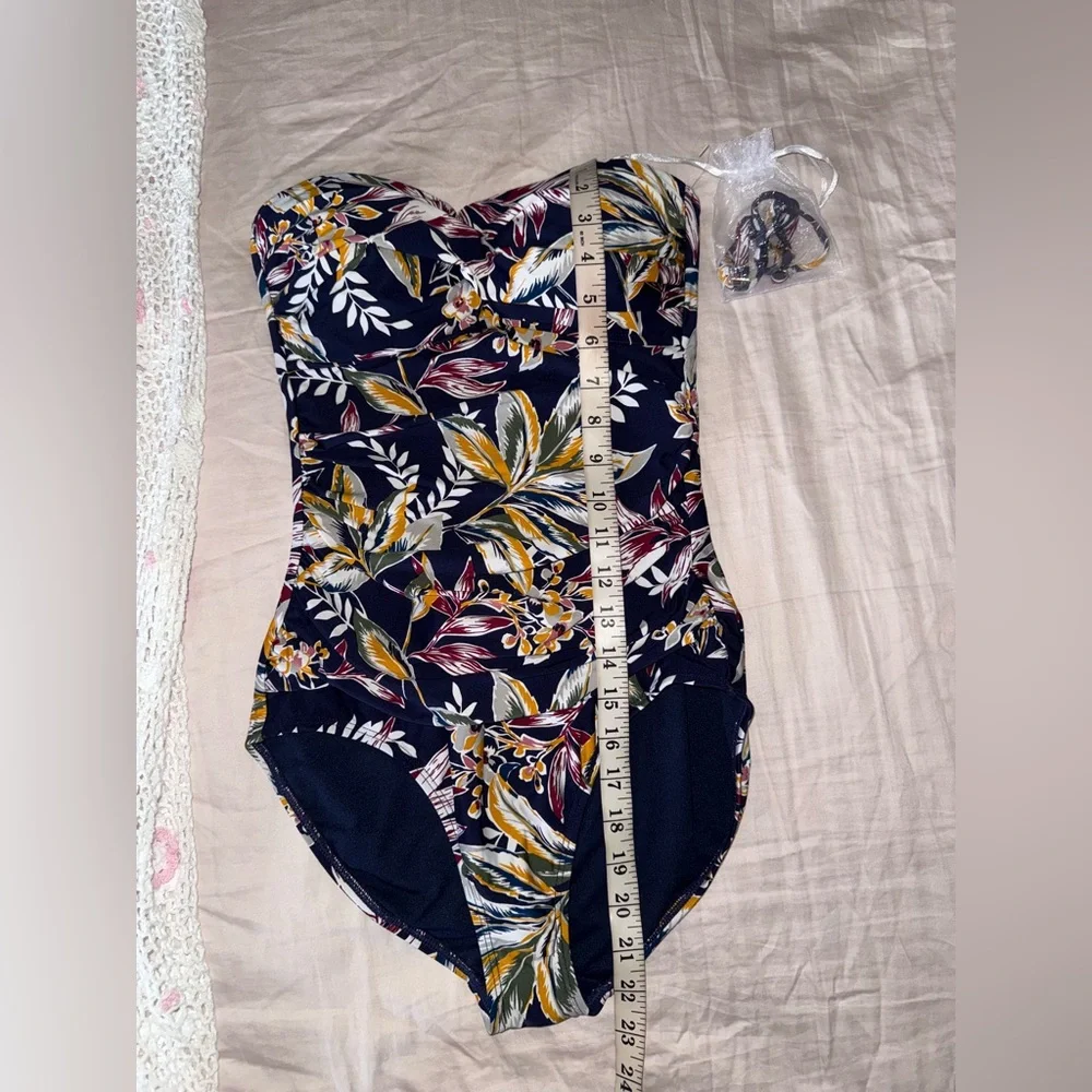 Anne Cole NWOT Floral One-Piece Swimsuit Removable Straps Size 6
